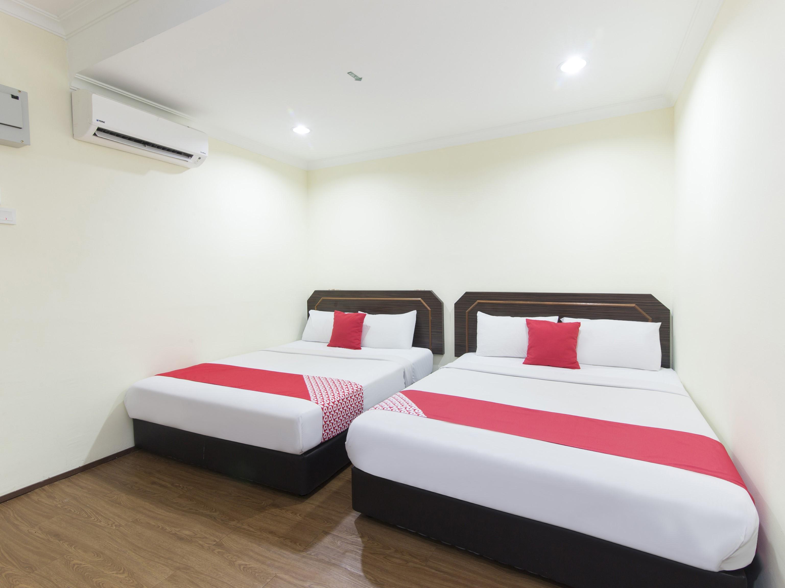 Oyo 327 Buddys Hotel Kuala Lumpur Exterior photo