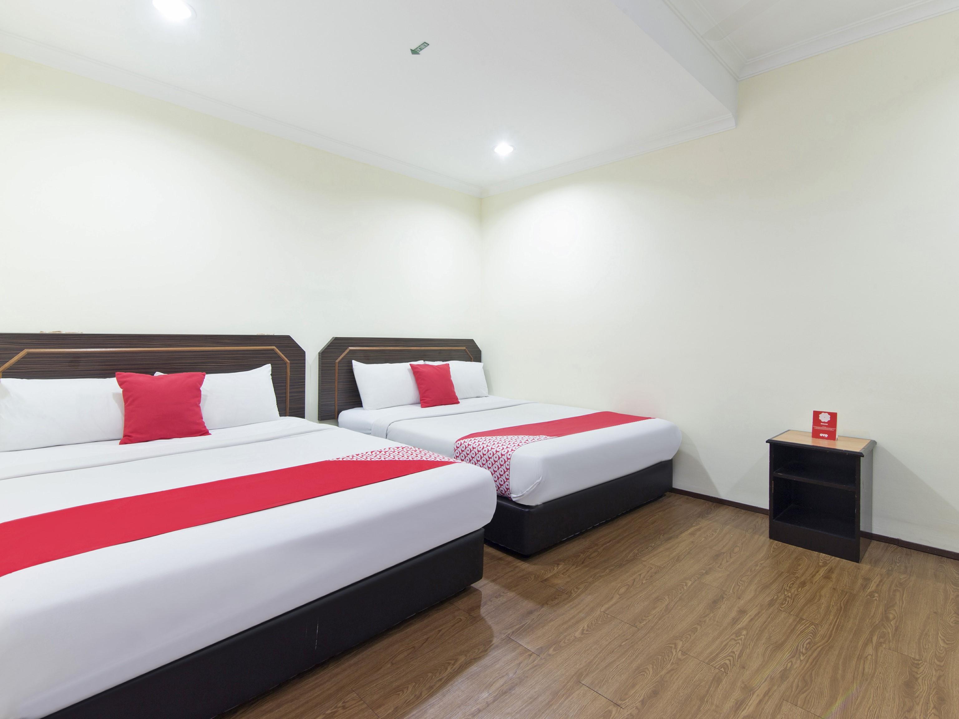 Oyo 327 Buddys Hotel Kuala Lumpur Exterior photo