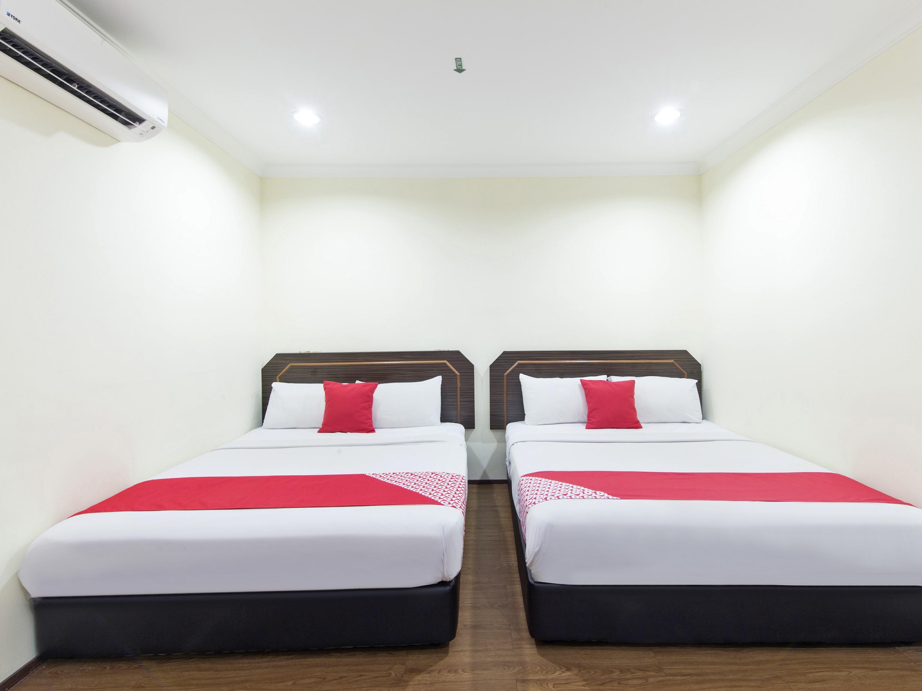 Oyo 327 Buddys Hotel Kuala Lumpur Exterior photo