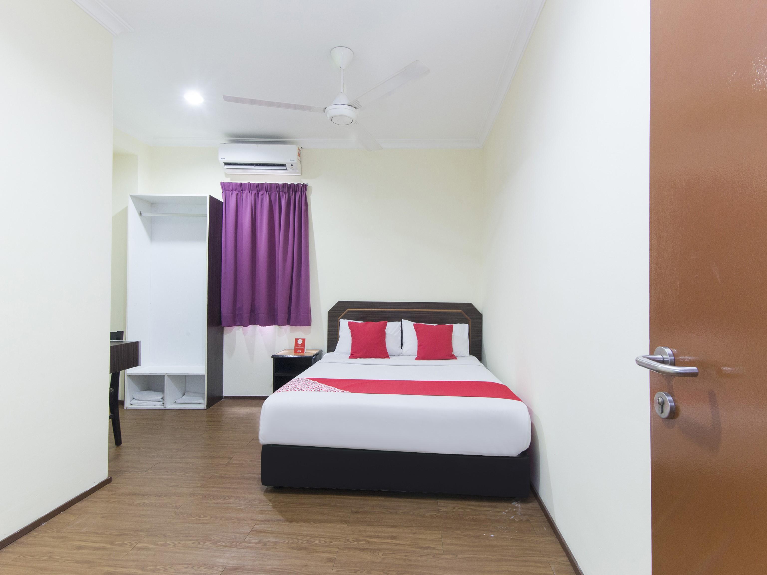 Oyo 327 Buddys Hotel Kuala Lumpur Exterior photo