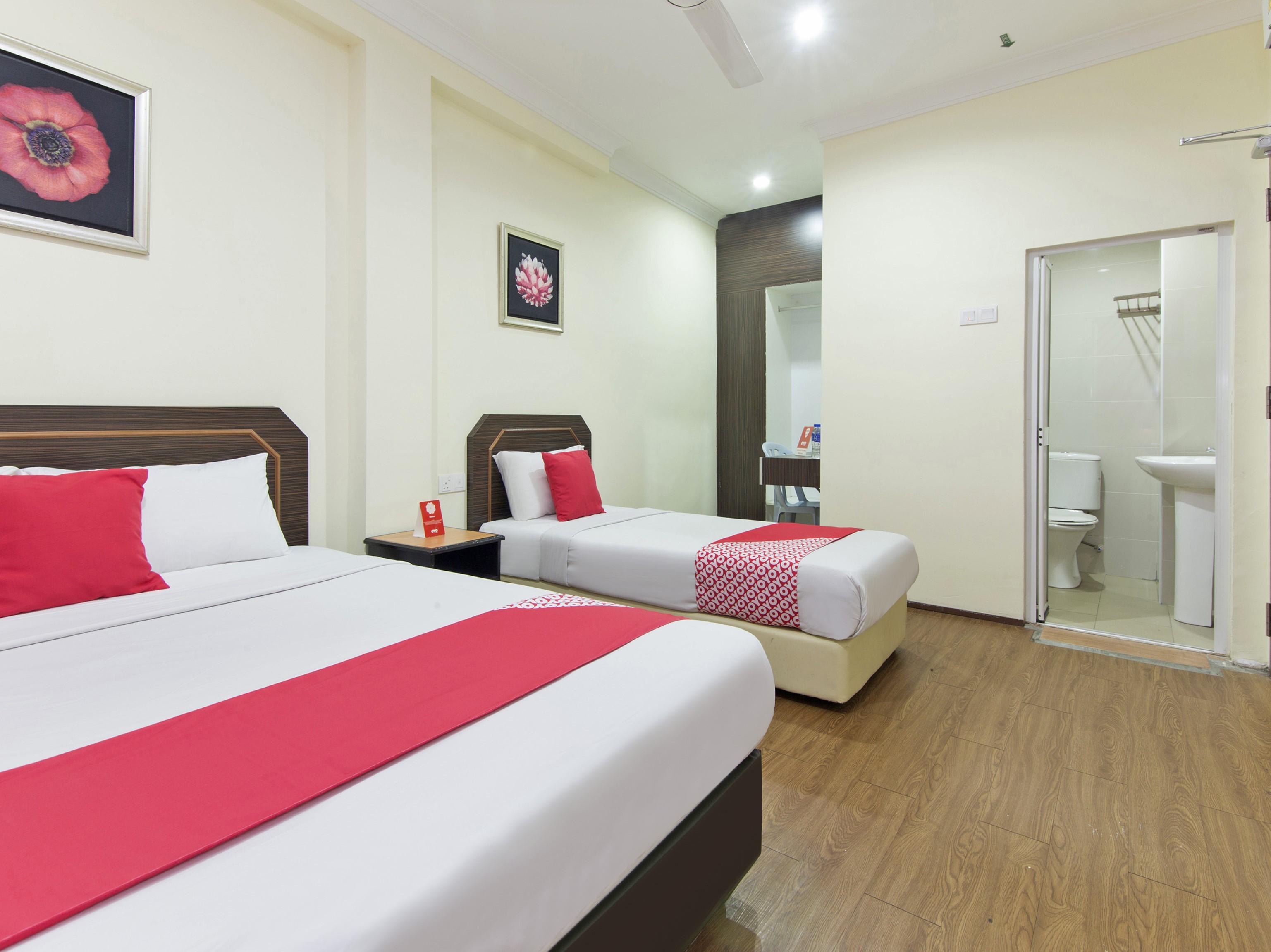 Oyo 327 Buddys Hotel Kuala Lumpur Exterior photo