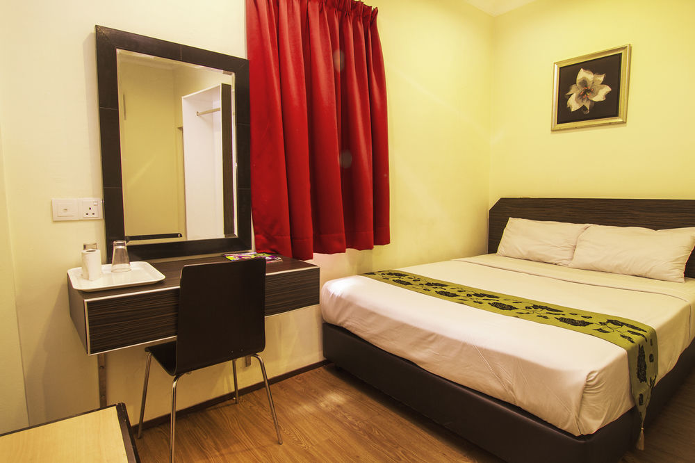 Oyo 327 Buddys Hotel Kuala Lumpur Exterior photo