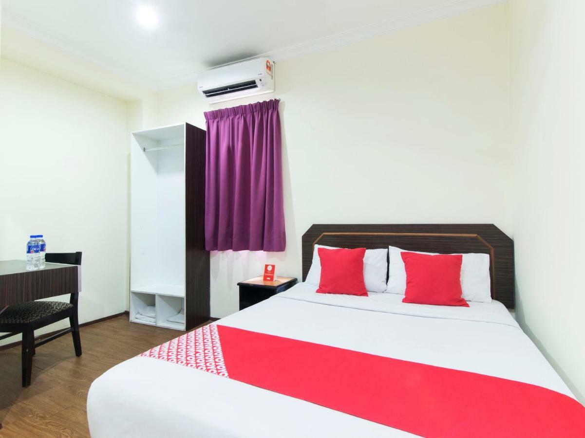 Oyo 327 Buddys Hotel Kuala Lumpur Exterior photo