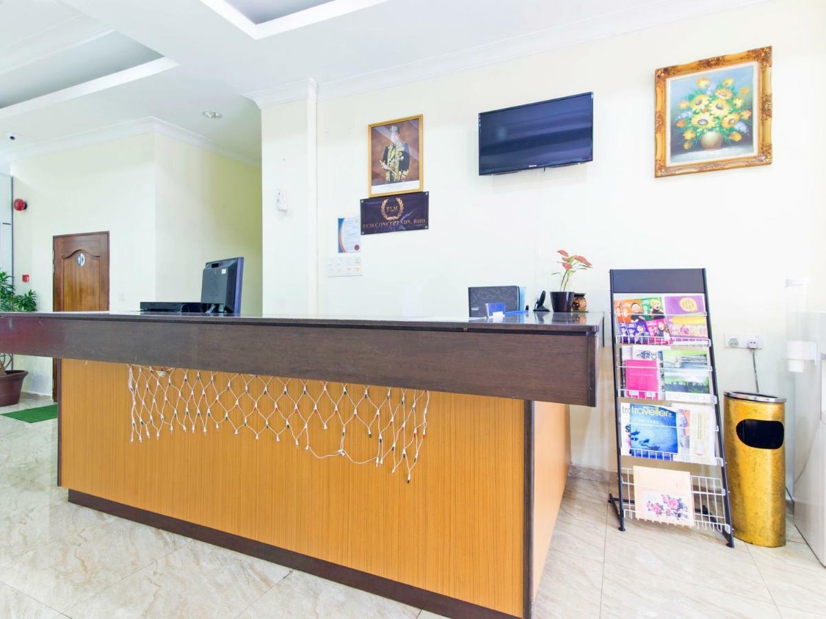 Oyo 327 Buddys Hotel Kuala Lumpur Exterior photo